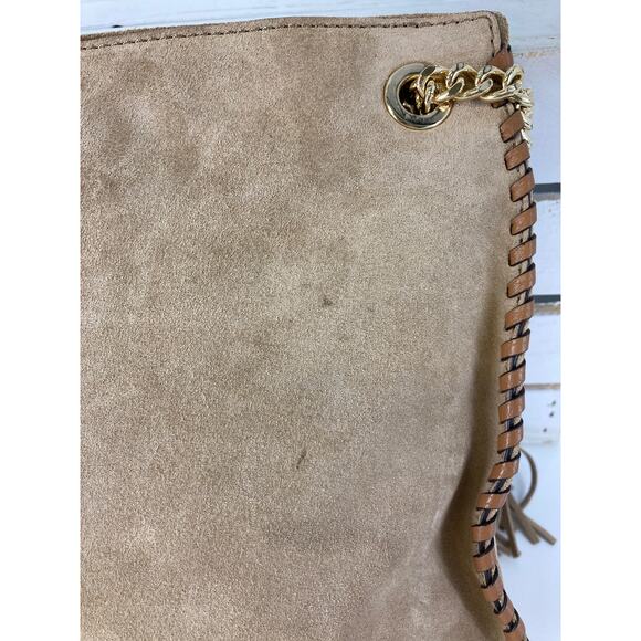 MICHAEL KORS, LARGE TAN SUEDE SHOULDER BAG WITH TASSEL - Picture 10 of 16